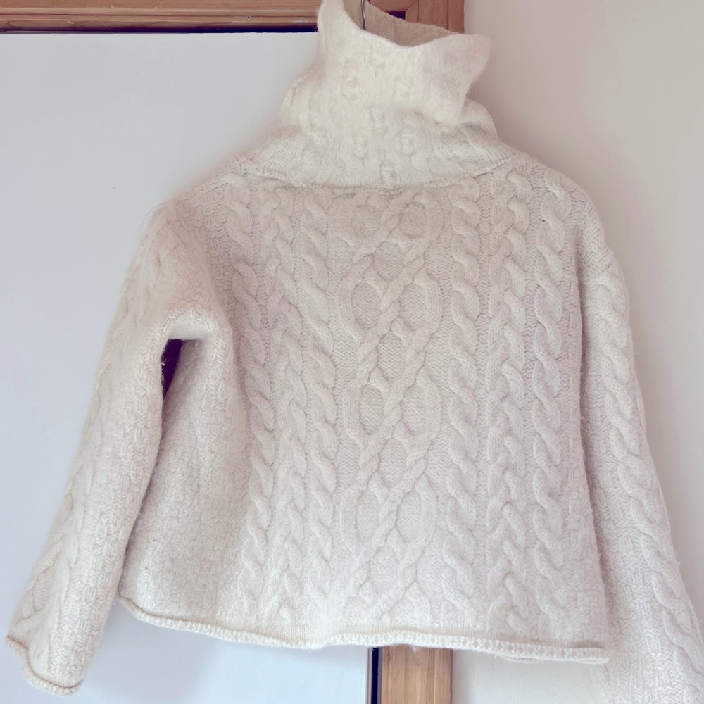 Inis Crafts 100% Merino Wool Cable Knit Chunky Turtleneck Sweater, Size M - Picture 2 of 6